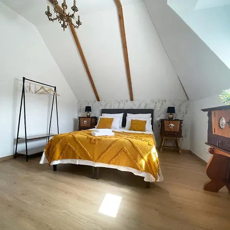 Baia Do Mundo Bed & Breakfast *