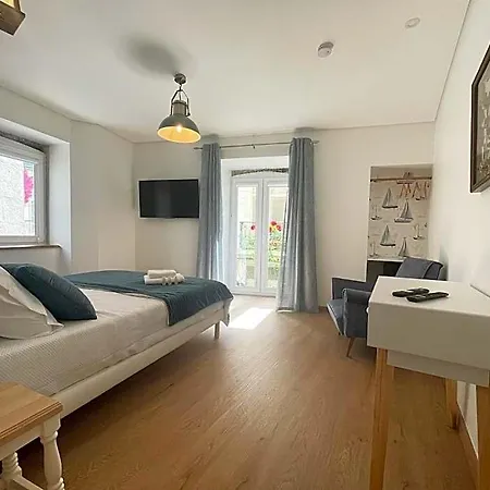 Bed & Breakfast Baia Do Mundo 4*